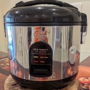 WOLFGANG PUCK BISTRO RICE PERFECT DELUXE 7-CUP RICE COOKER